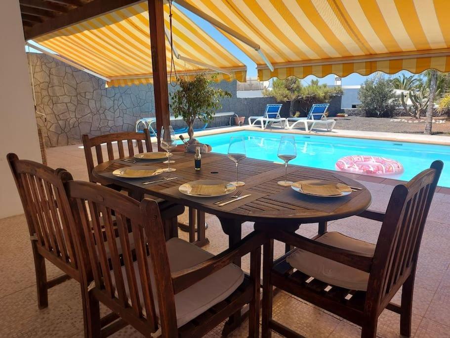 Villa Chloe Playa Blanca  Extérieur photo
